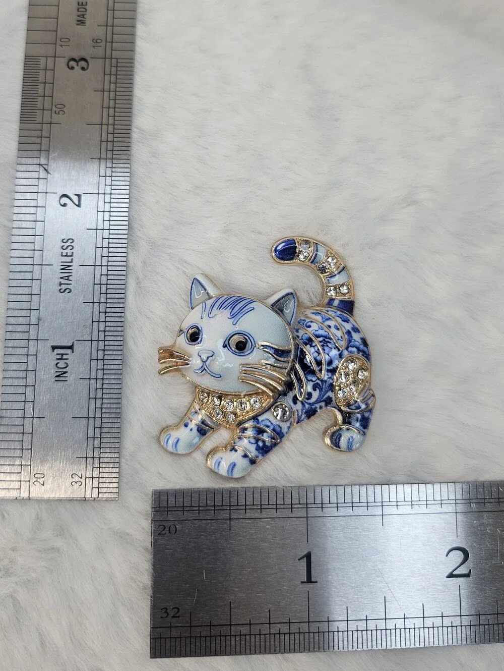 Blue And White Cat Brooch Pin